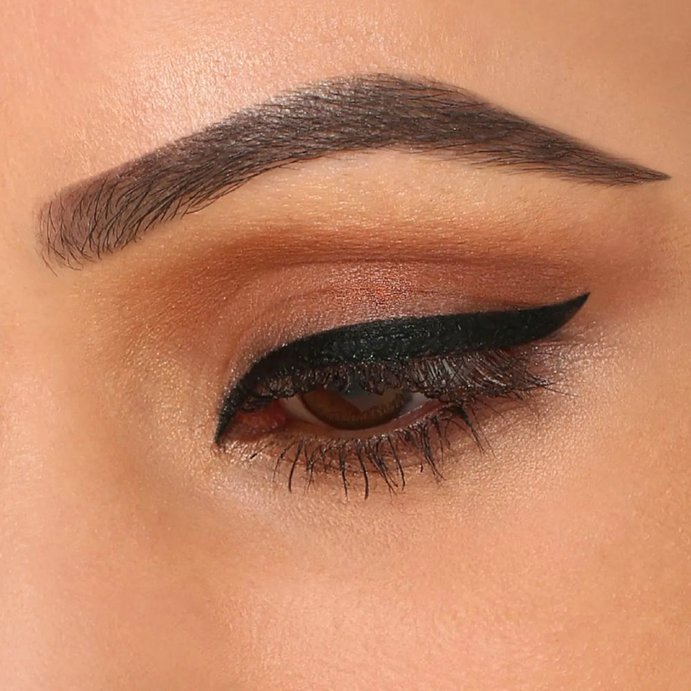 Absolute Gloss Artist Eye Liner, Long Lasting, Smudgeproof - Black