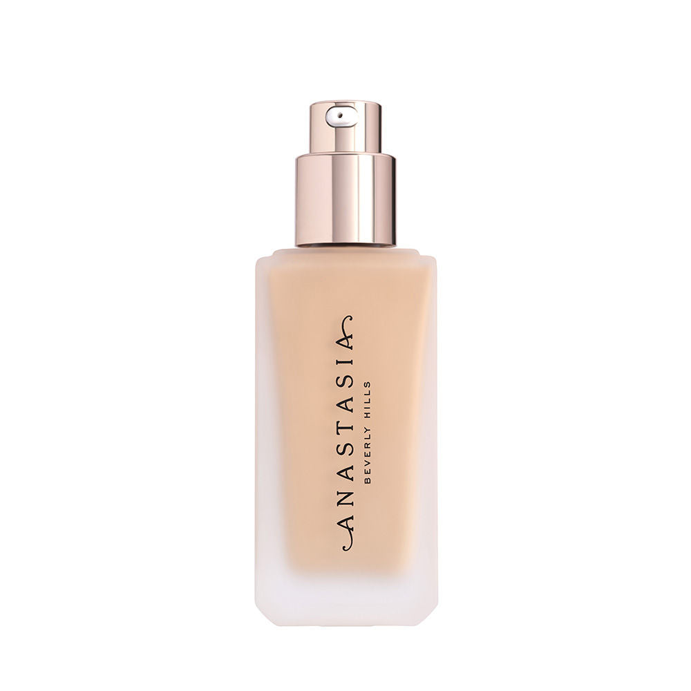 Impeccable Blurring Second Skin Matte Foundation - 2.5W