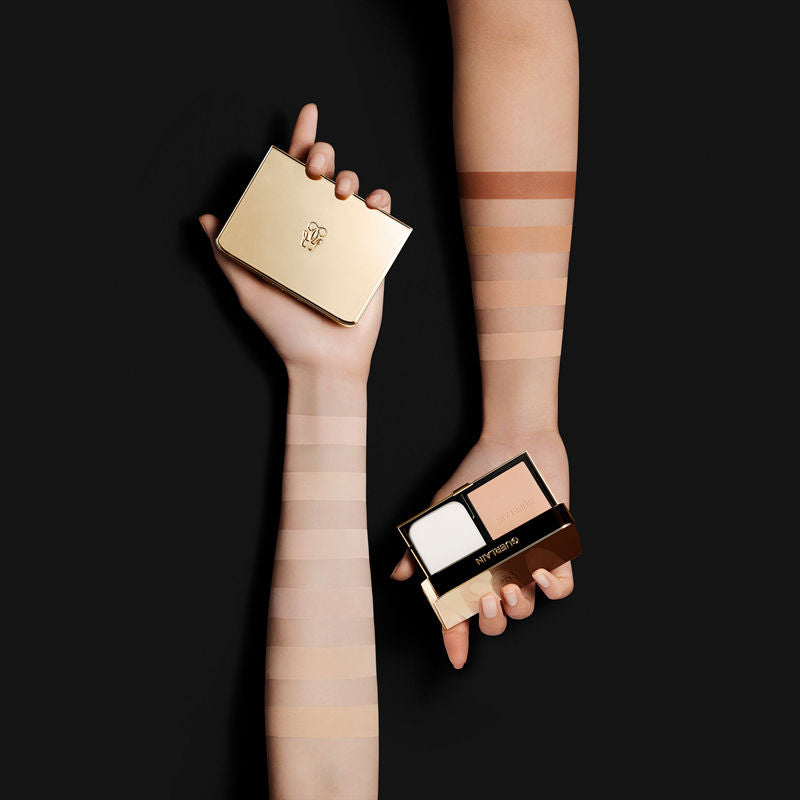 Parure Gold Skin Control Compact