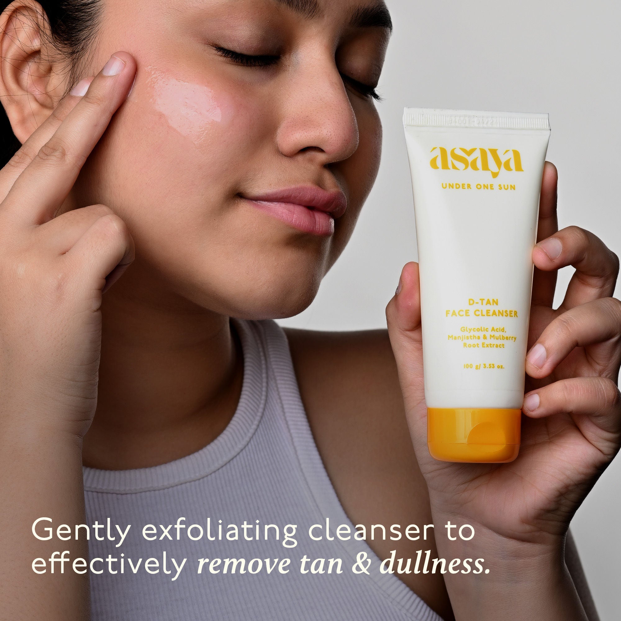 De Tan Skin Brightening Face Wash For Instant Tan Removal With Manjistha And Glycolic Acid