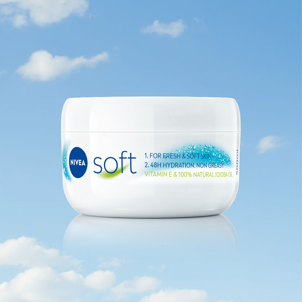 Soft Vit E Light Non Sticky Face Moisturiser Cream Fresh & Hydrated Skin For All Skin Types