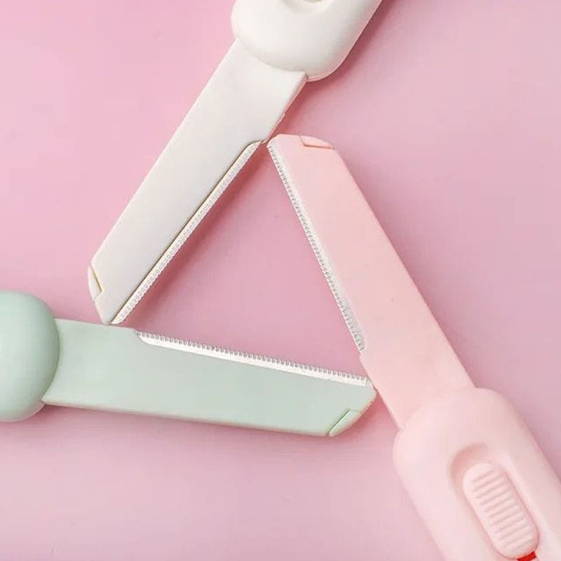 GPFBR013 Face & Body Razor (Colour /Shape May Vary)