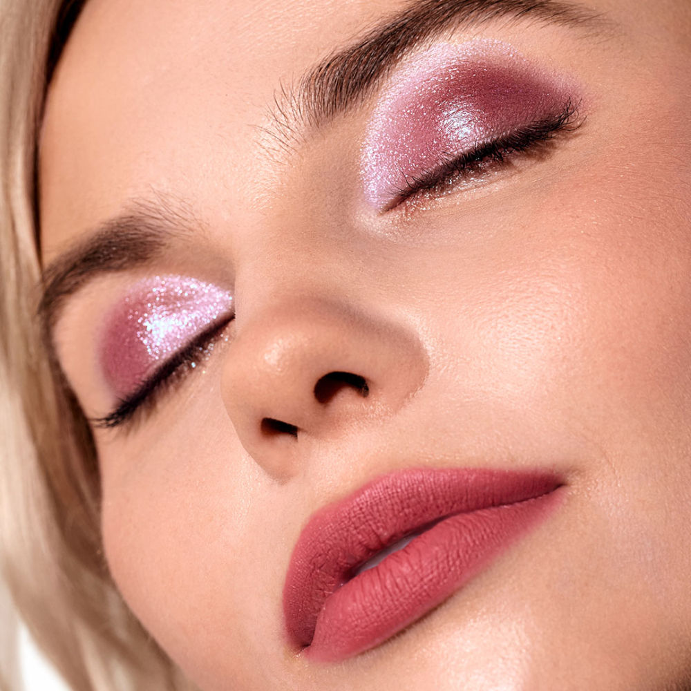 Crystal Shine Long Tint Eyeshadow