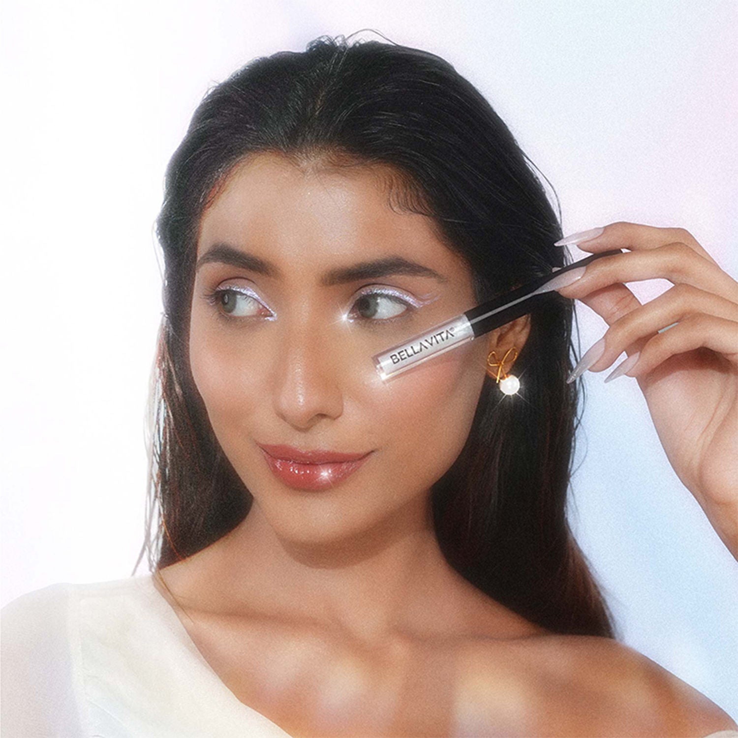 Fantasy Beams Holographic Eyeliner