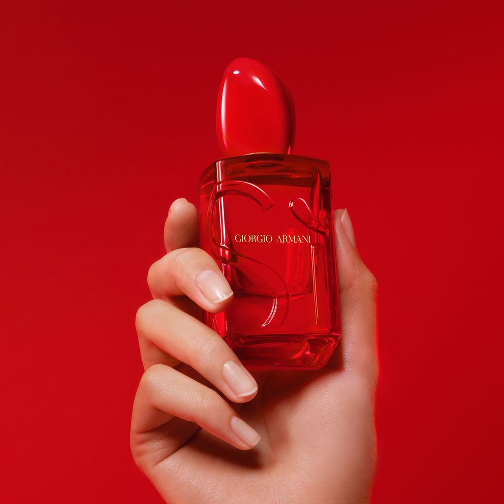 Si Passione Red Musk Eau De Parfum