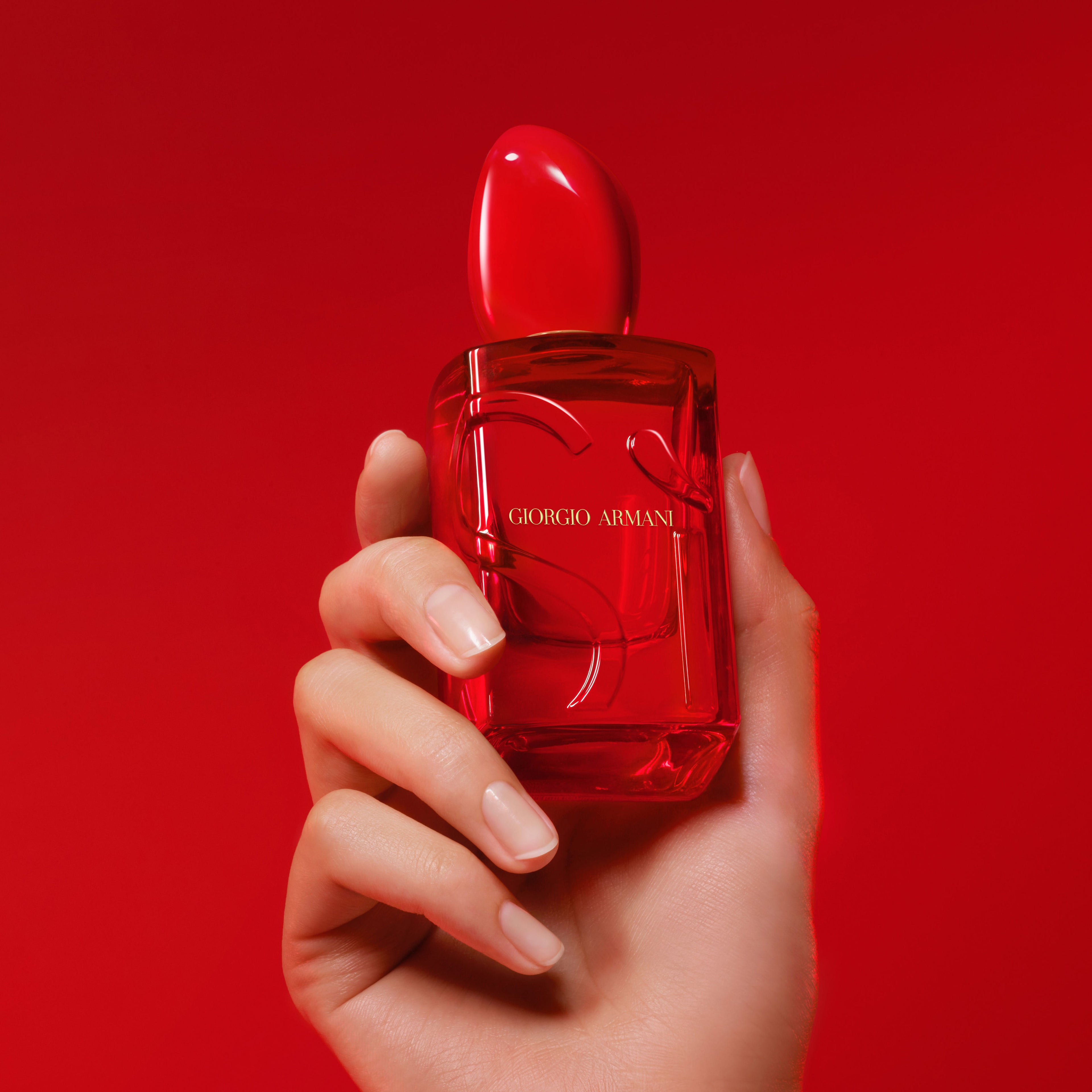 Si Passione Red Musk Eau De Parfum