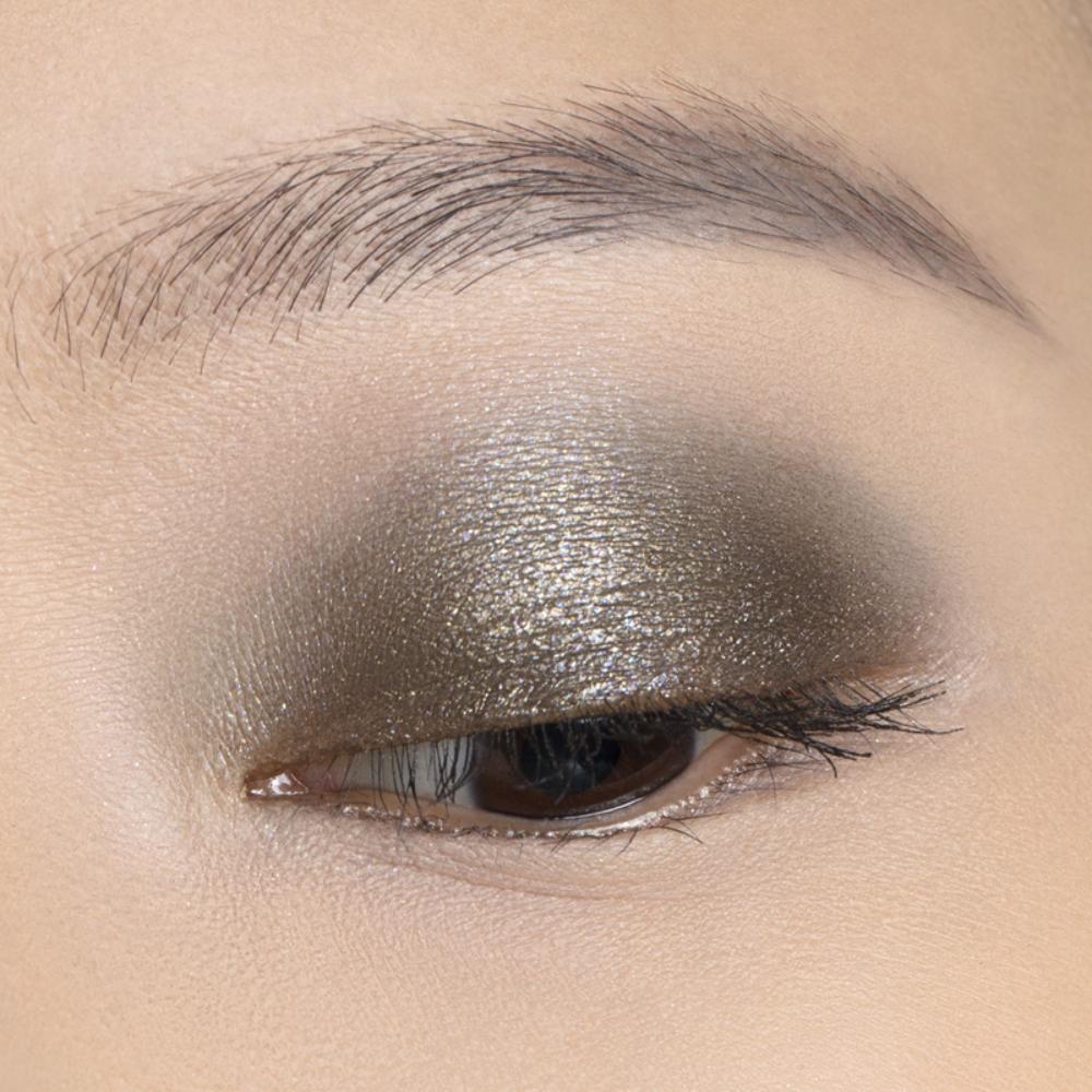 Luminescent Eye Shade