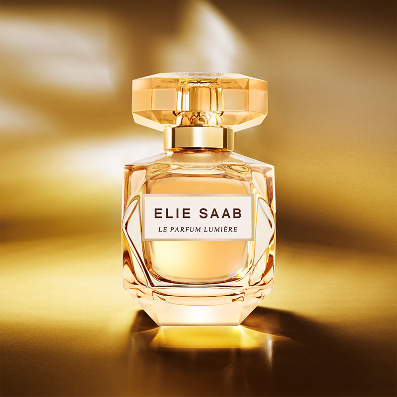 Le Parfum Lumiere Eau De Parfum