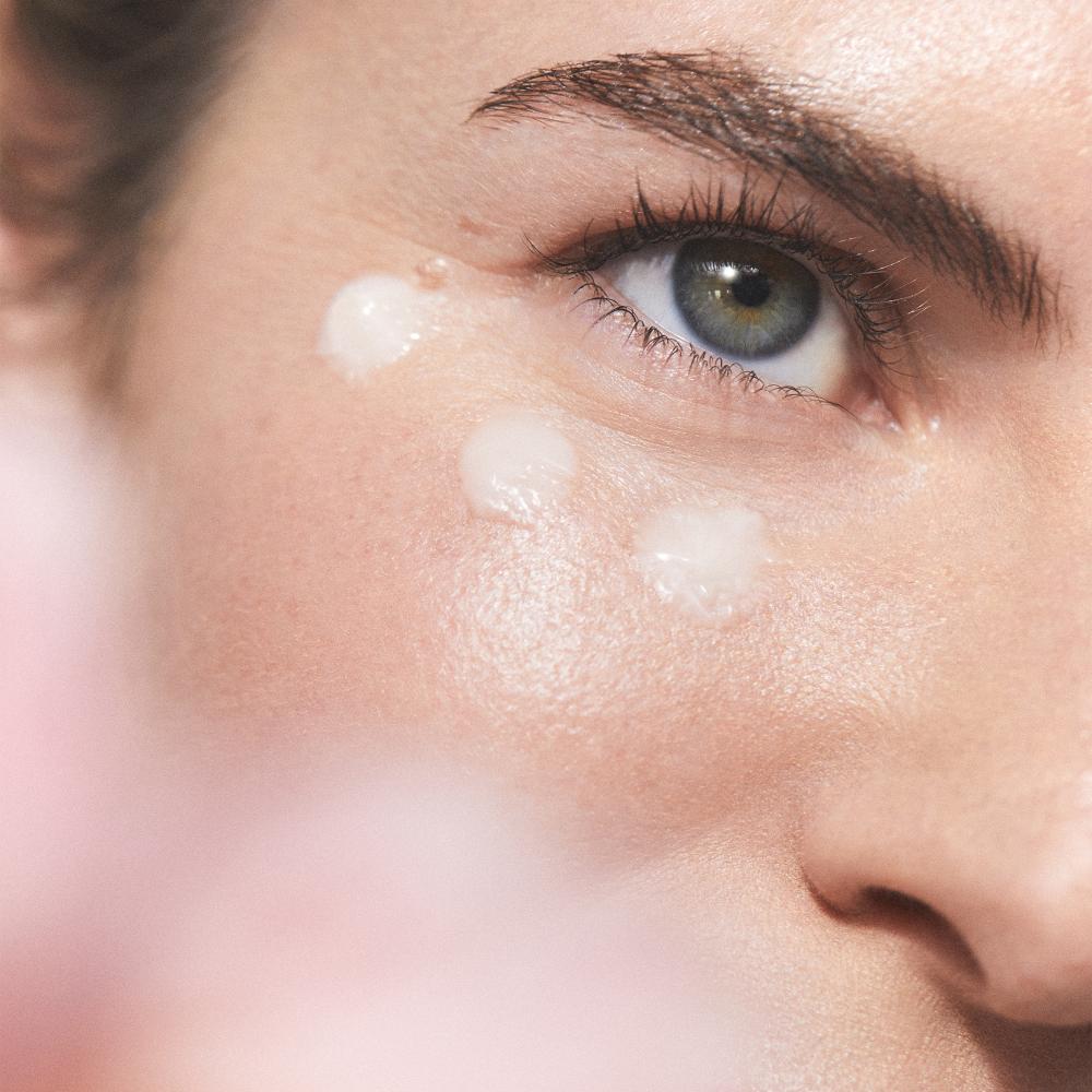 Kakadu Plum Vitamin C Eye Cream Target Fine Lines Wrinkles For Firm & Youthful Skin.