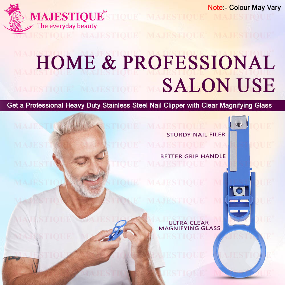 Nail Clipper With Magnifying Glass - Color May Vary