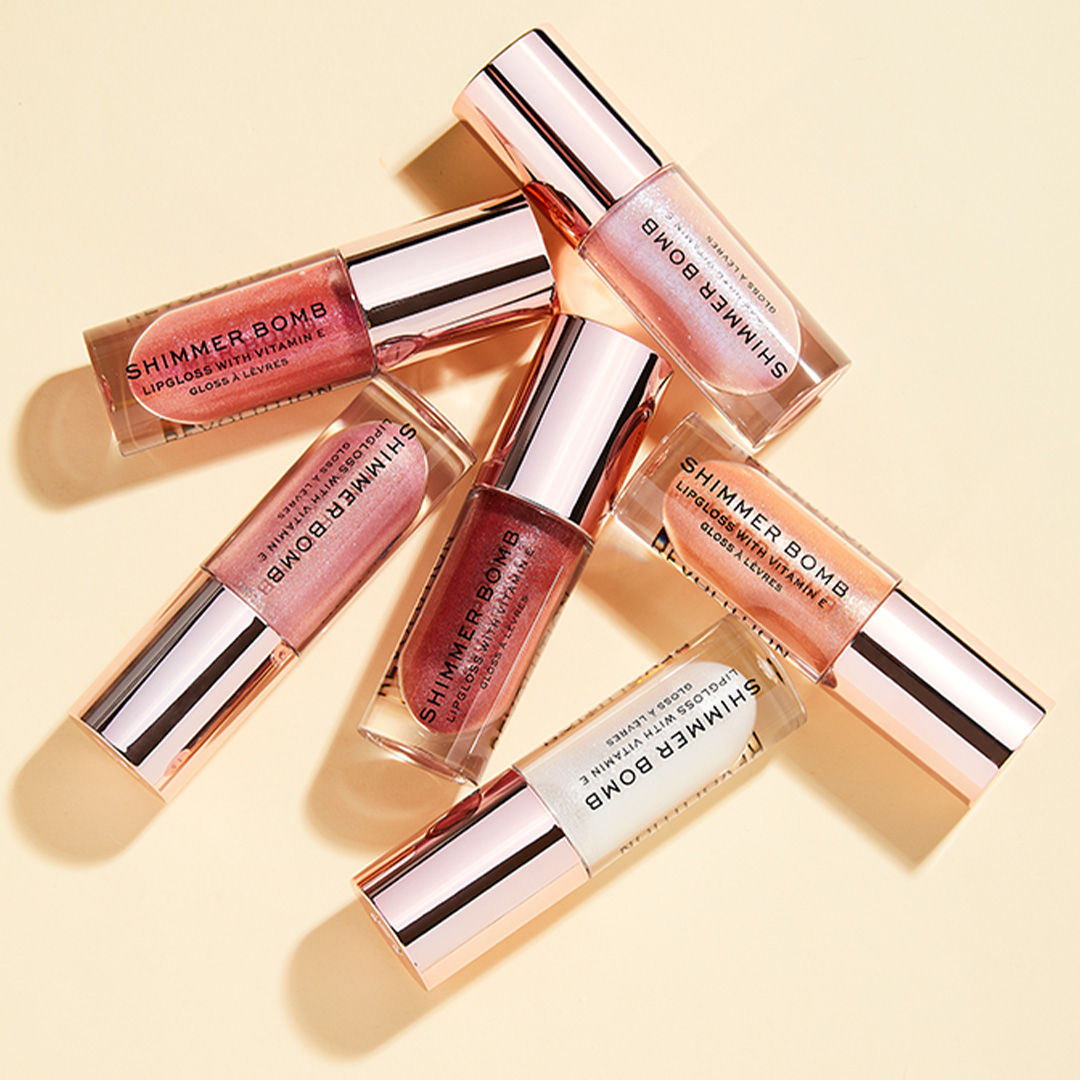 Shimmer Bomb Lipgloss-Infused With Vitamin E For Extra Nourishment