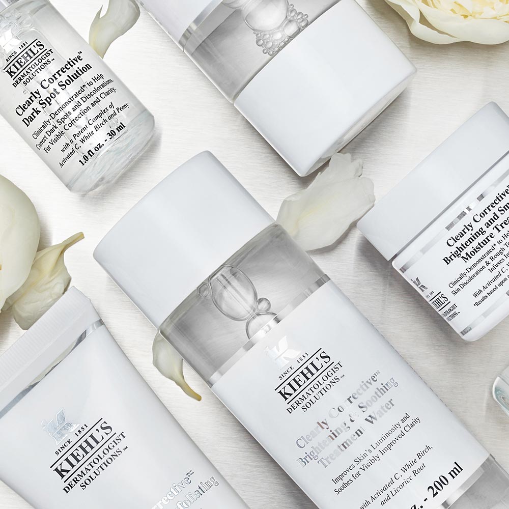 Clearly Corrective Brightening & Soothing Treatment Water With Activated C