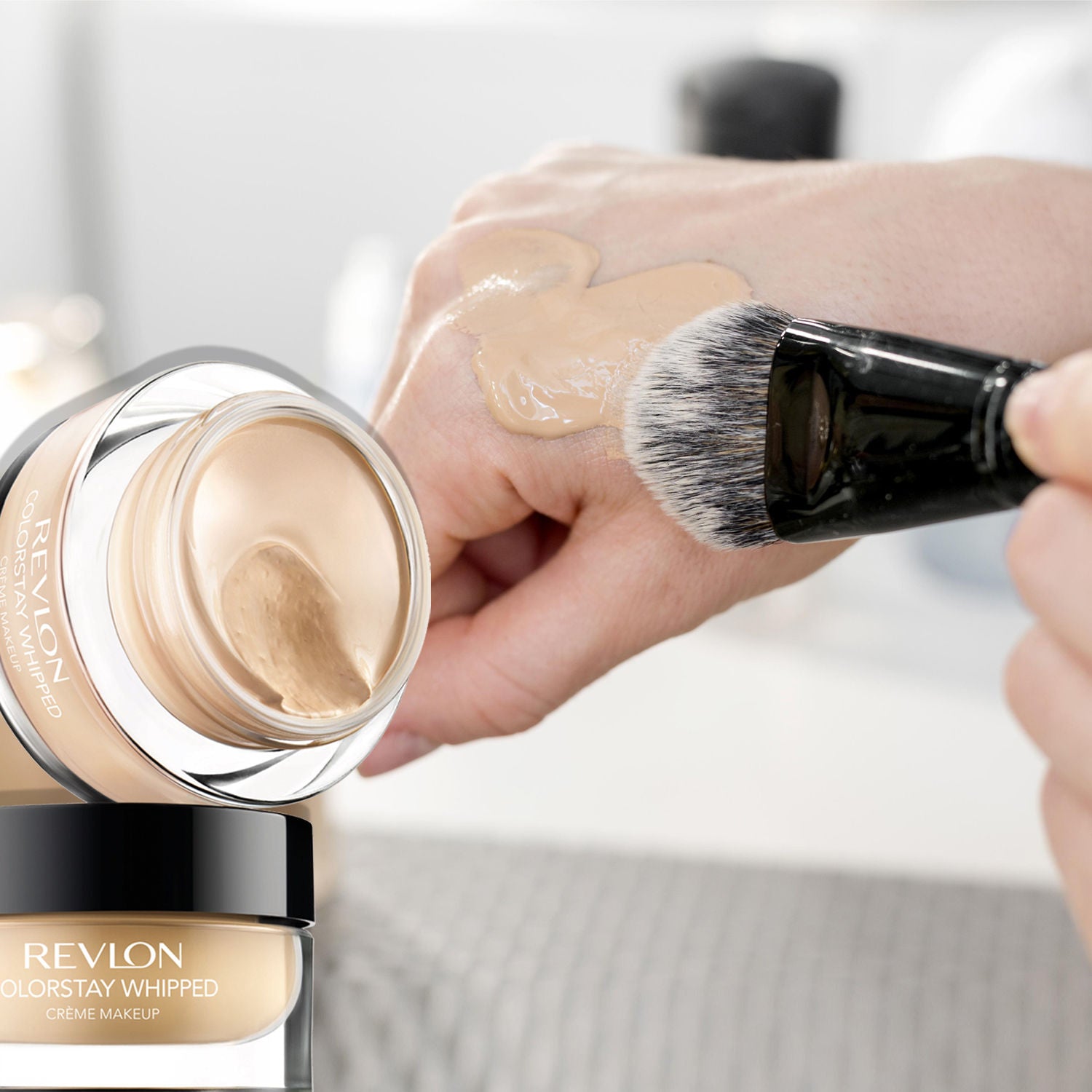 Colorstay Whipped CrÃ¨me Make Up