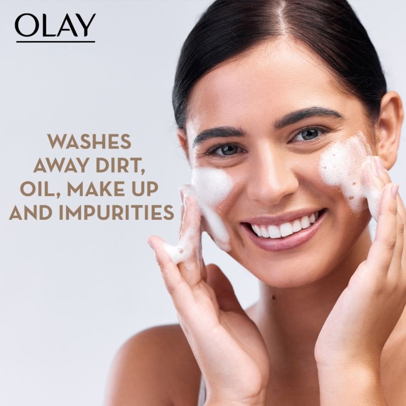 Total Effects Foaming Cleanser & Face Wash, Fights 7 Signs of Ageing With Green Tea Extracts