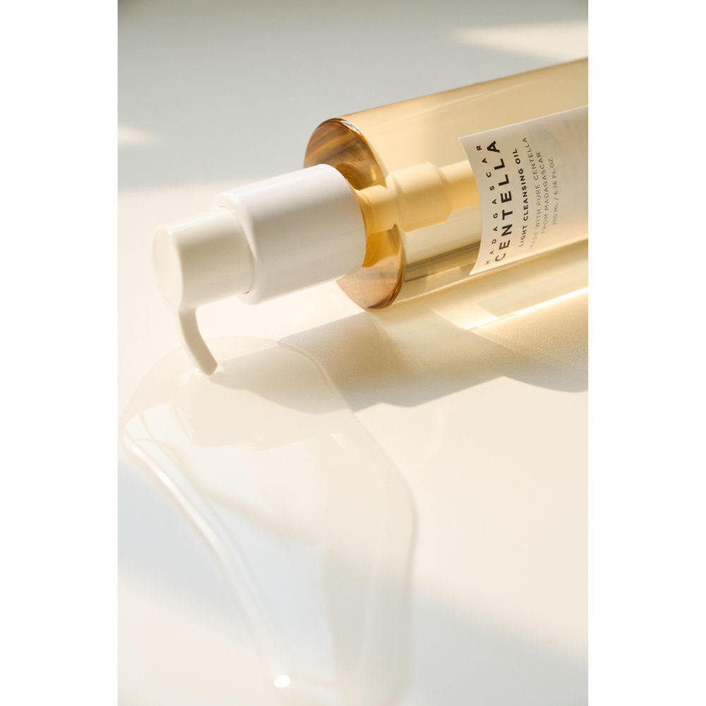 Madagascar Centella Light Cleansing Oil