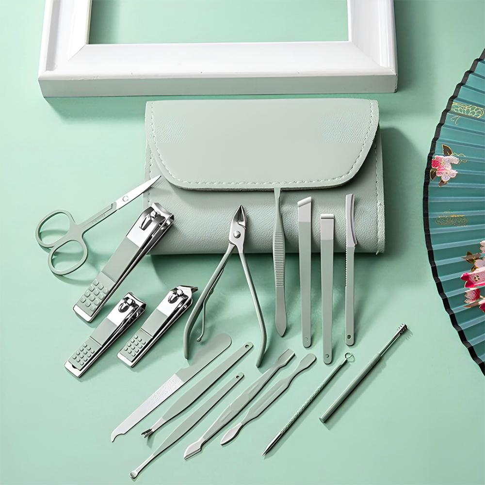 16 Pieces Manicure Set