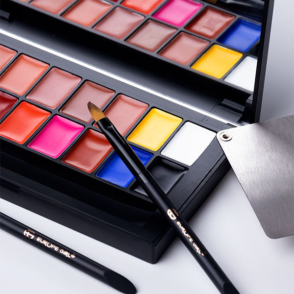 Kiss Me Lip Palette