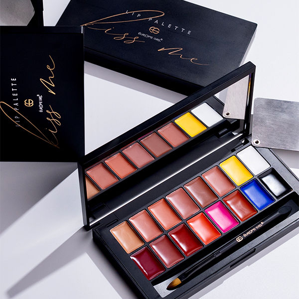 Kiss Me Lip Palette
