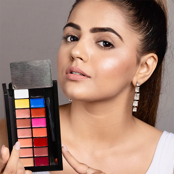 Kiss Me Lip Palette