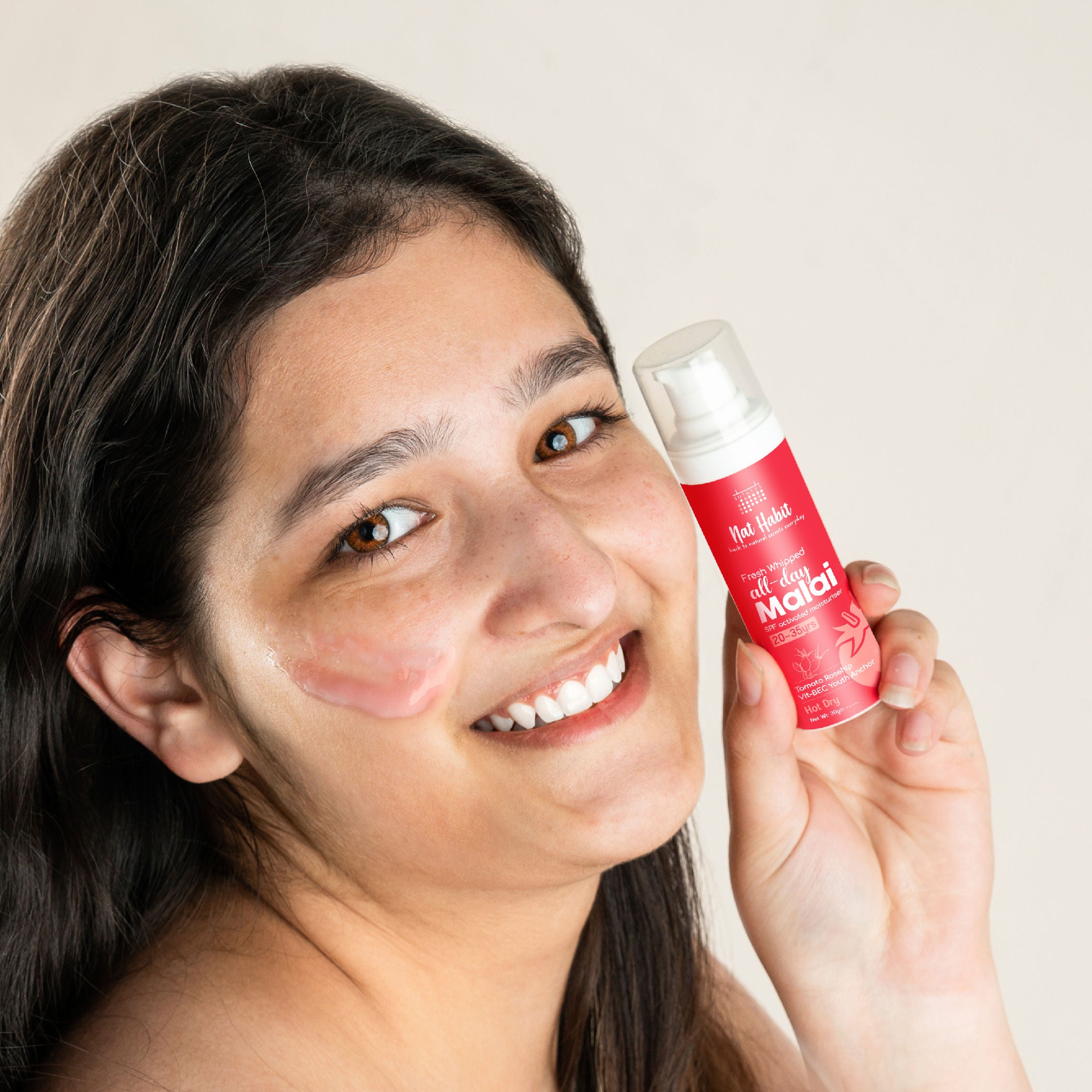 Tomato Rosehip Light Face Moisturizer For Glowing Skin, Non Sticky, Spf Activated Gel