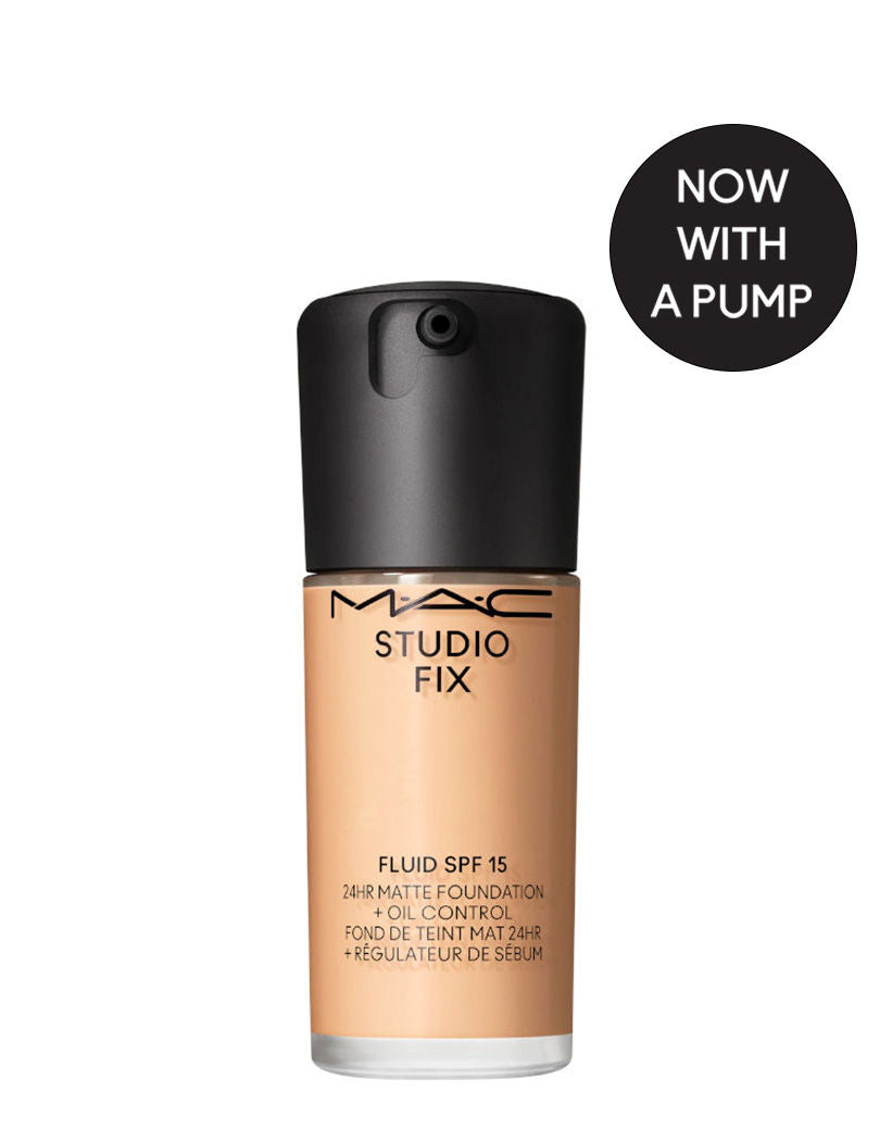 Studio Fix Fluid SPF 15 Soft Matte Foundation With Hyaluronic Acid - NC 17