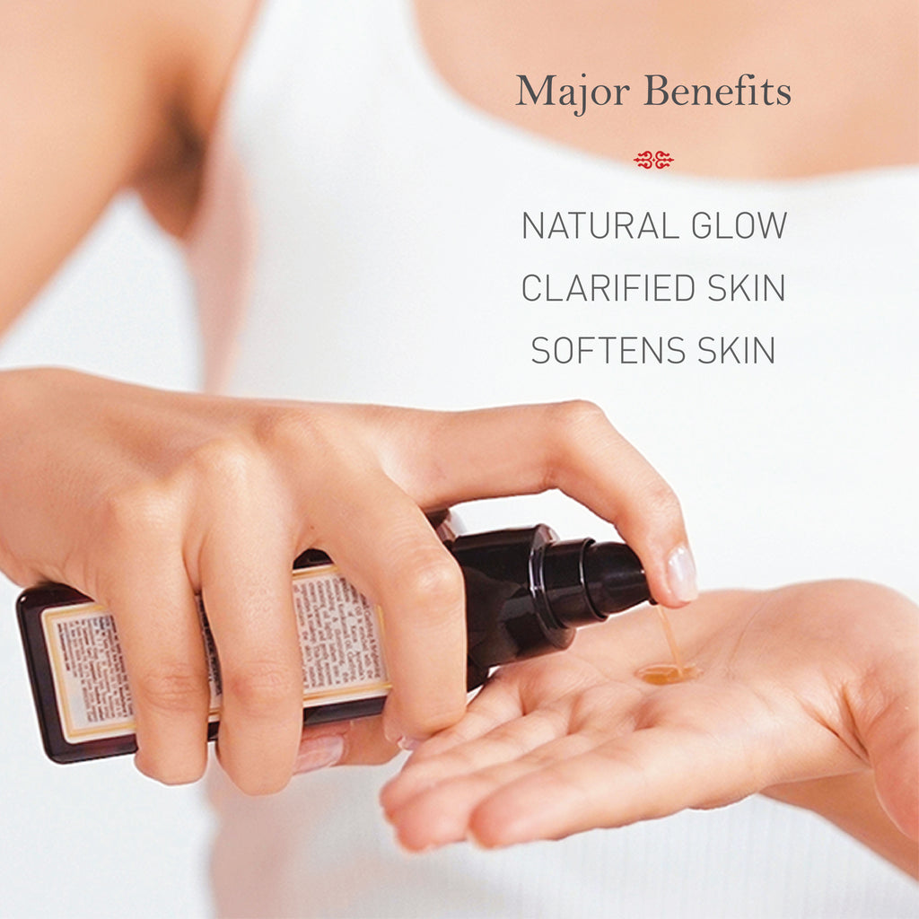 Kumkumadi Clarifying & Brightening Cleansing Oil