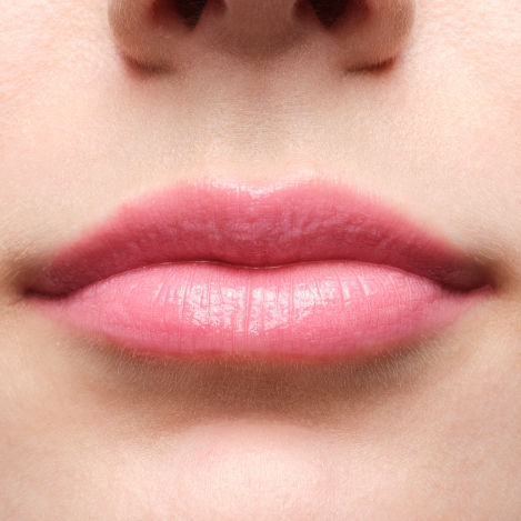 Light Glowing Lip Color