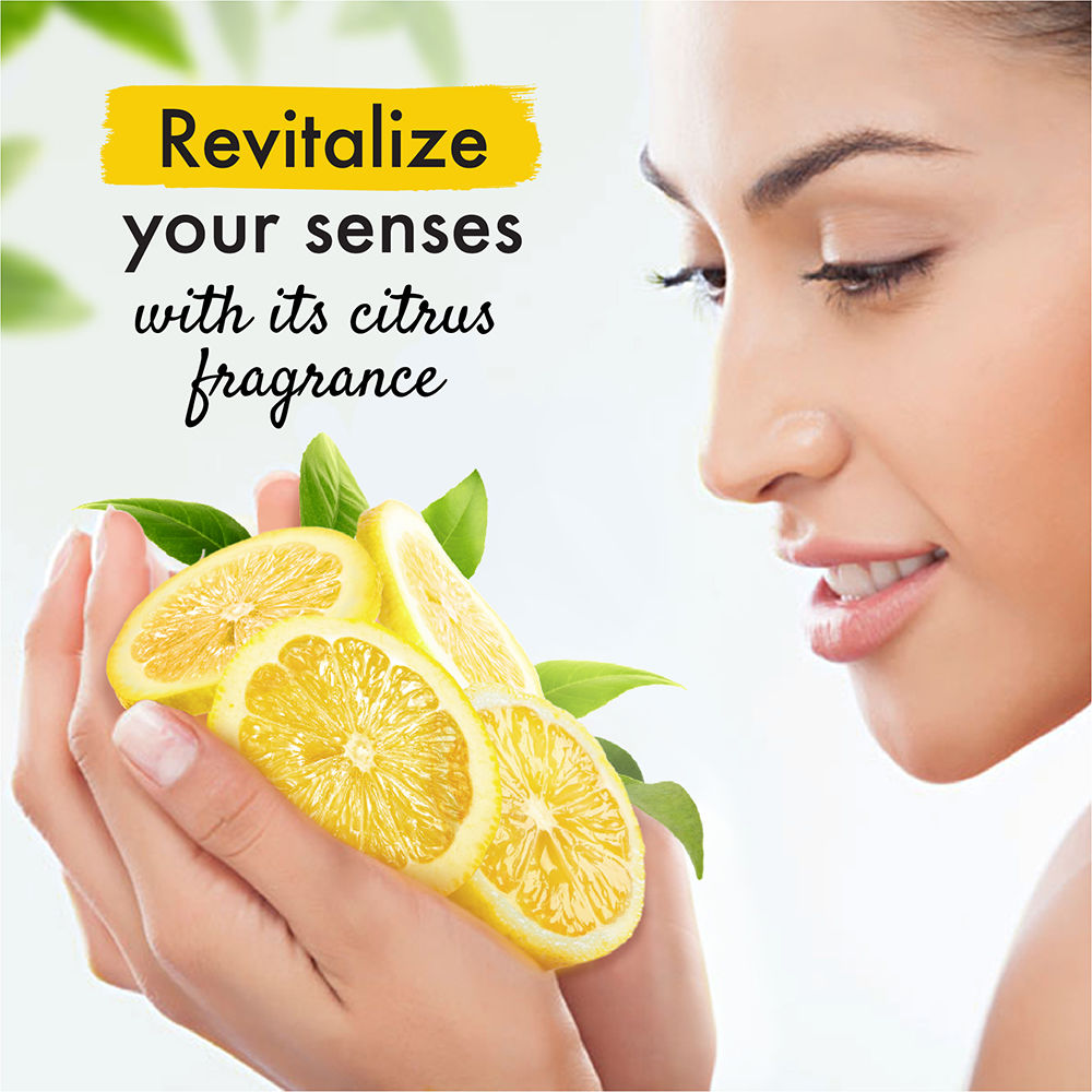 Naturale Vitamin C Body Wash For Refreshed & Radiant Skin