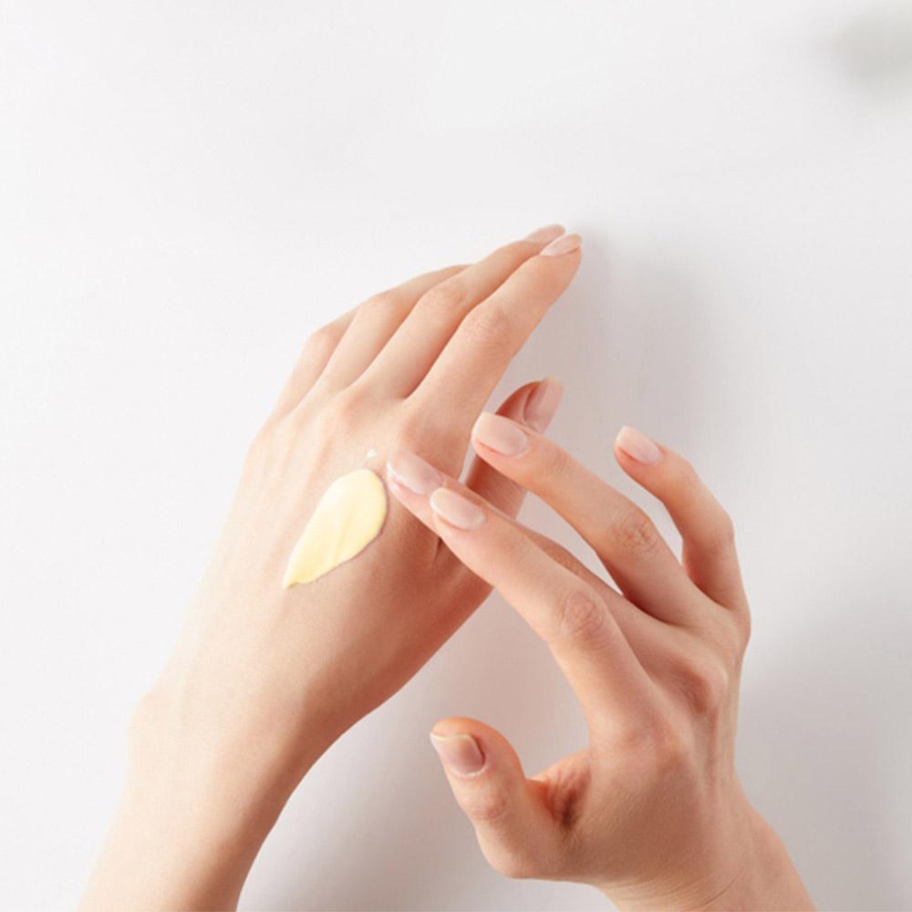 Glow Young Moisturiser