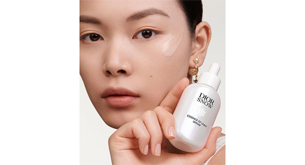 Diorsnow Essence Of Light Serum