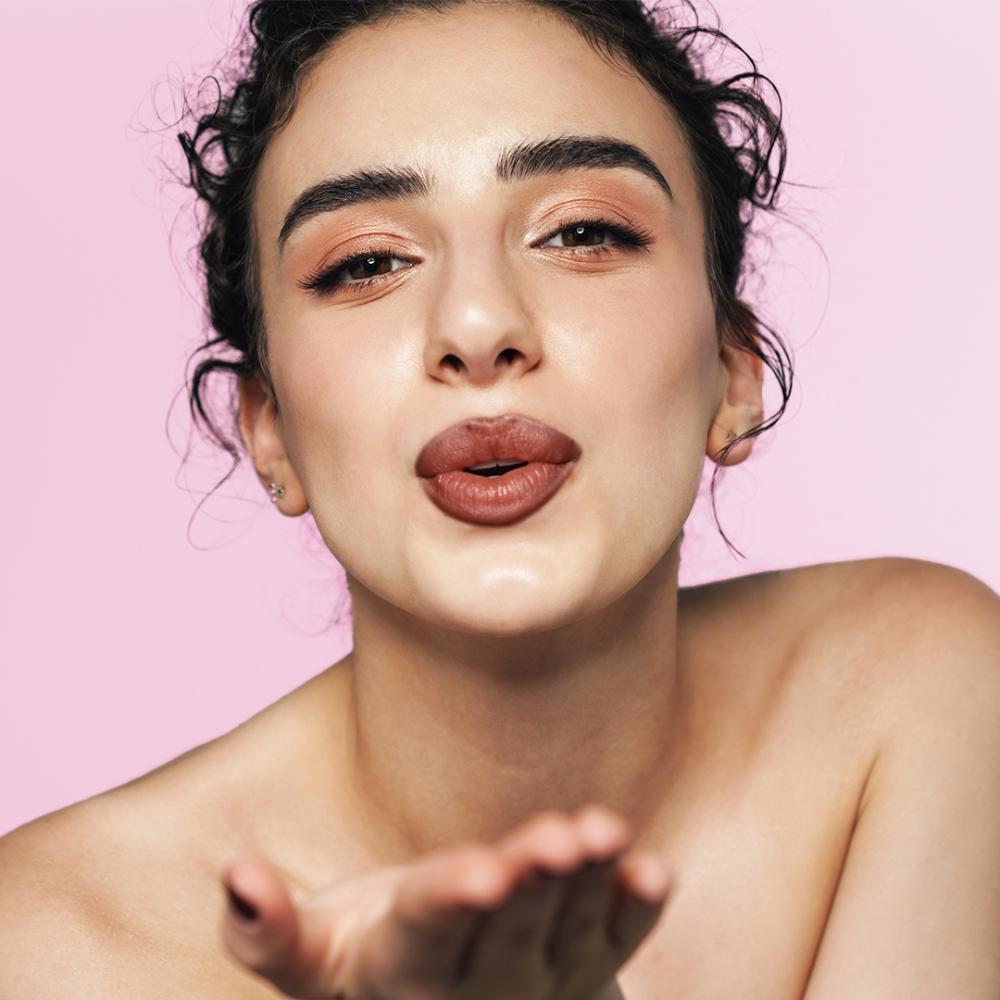 Pout Bomb Plumping Lip Liner