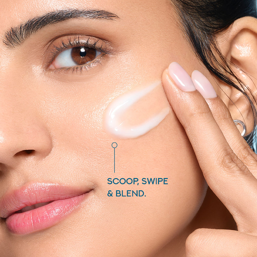Hydra Miracle Super Light Gel With Hyaluronic Acid & Vitamin C