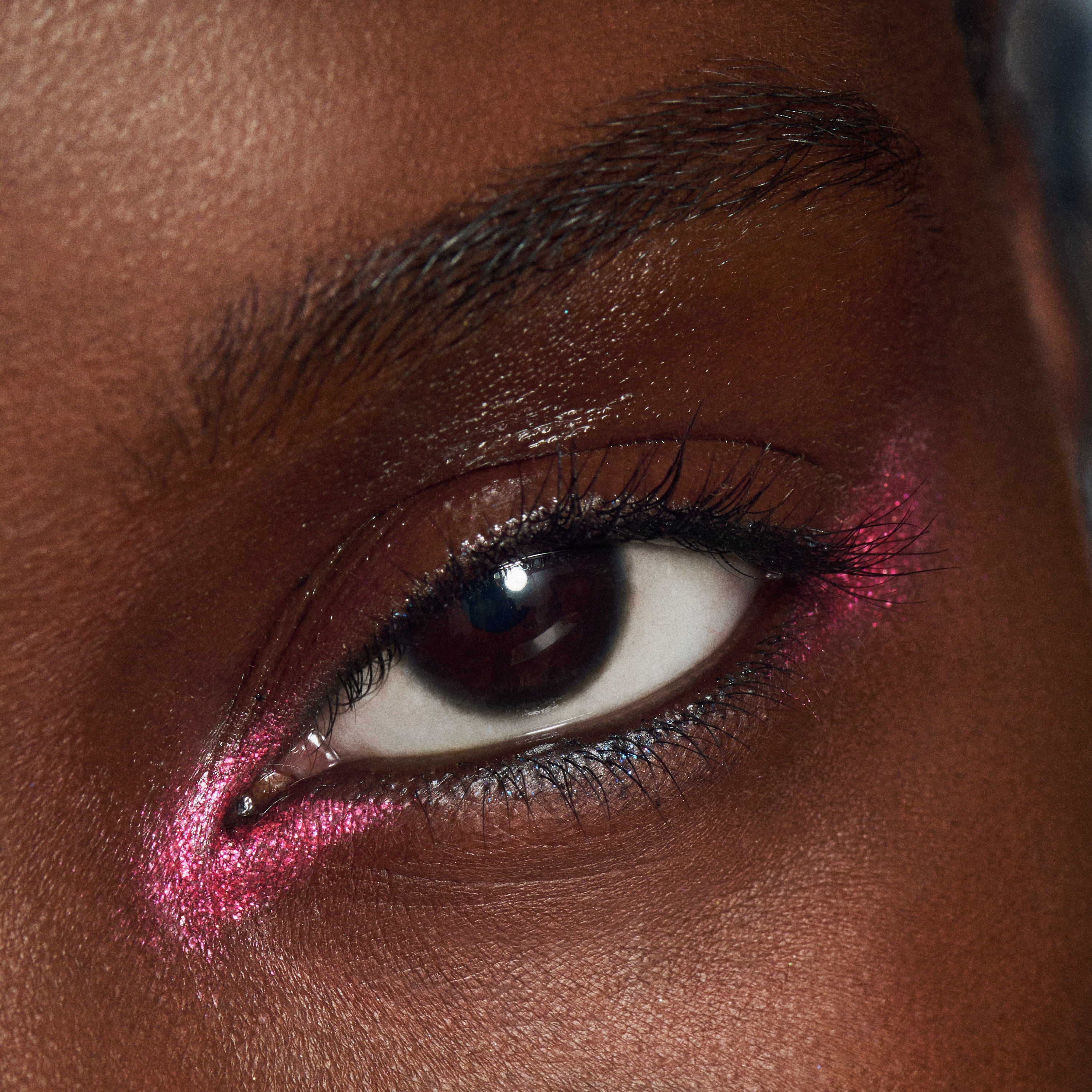 Dazzleshadow Liquid Metallic Eyeshadow