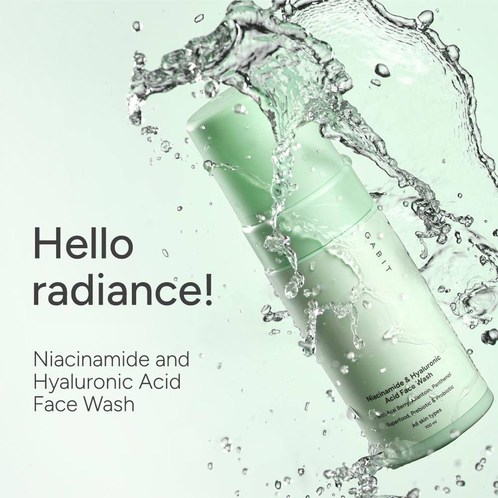 Niacinamide & Hyaluronic Acid Foaming Face Wash With Vitamin B5 For Glowing & Hydrated Skin