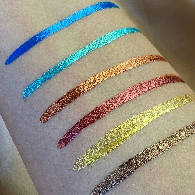 Hella Metallic Eyeliner