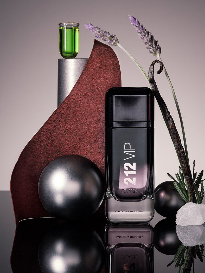 212 VIP Black Eau De Parfum For Him