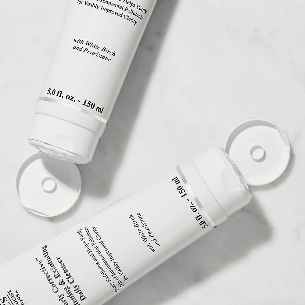 Clearly Corrective Brightening & Exfoliating Daily Cleanser