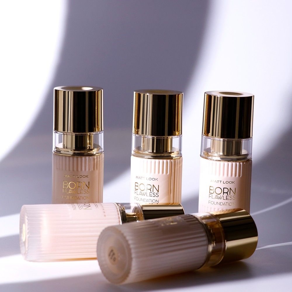 Born Flawless Weightless Foundation