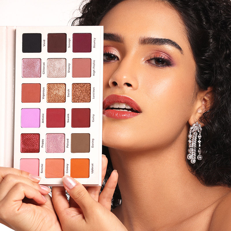 Beauty The Showstopper Eyeshadow Palette With 18 Pigmented Shades