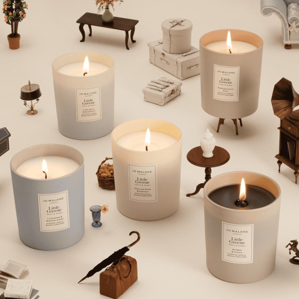 English Pear & Freesia Classic Candle