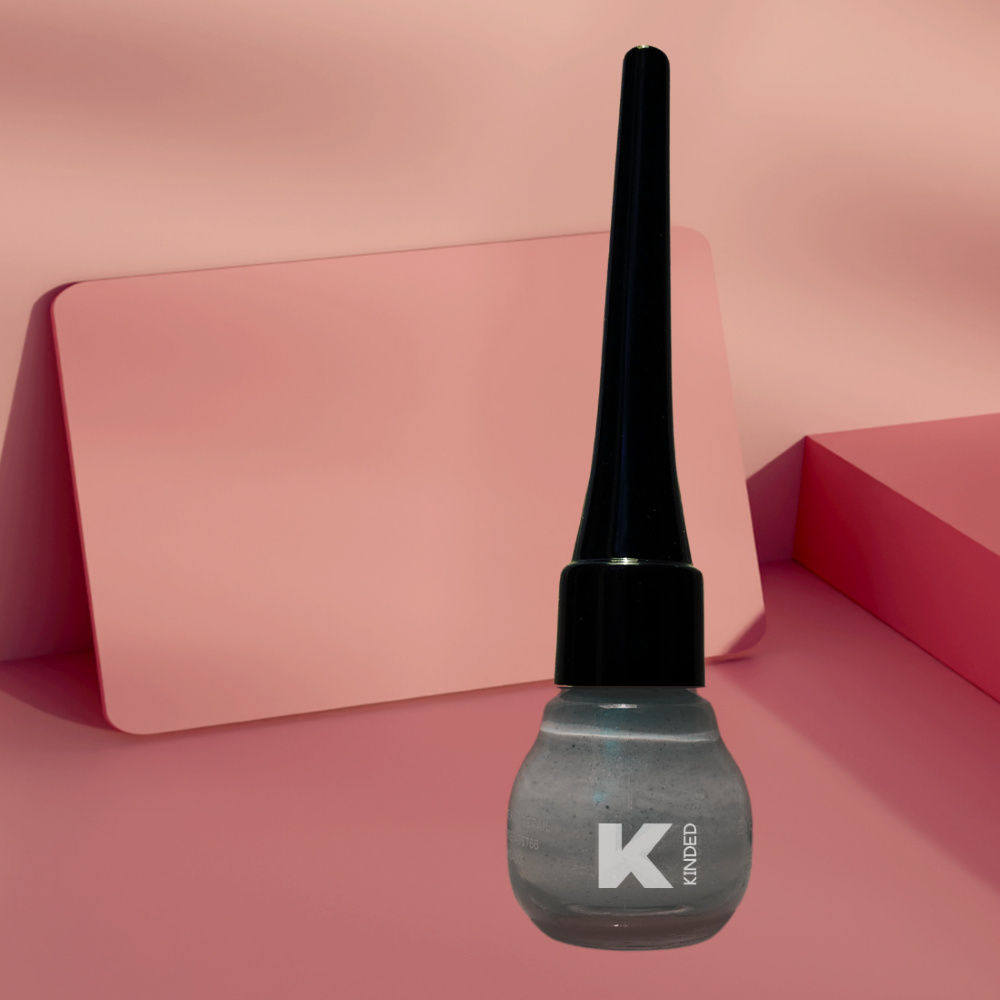Liquid Metallic Eye Liner