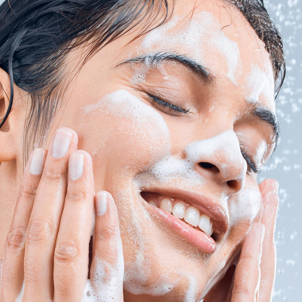 Moringa Vitamin C Foaming Face Wash For Acne Prone Skin Gentle Cleansing, Combination Skin