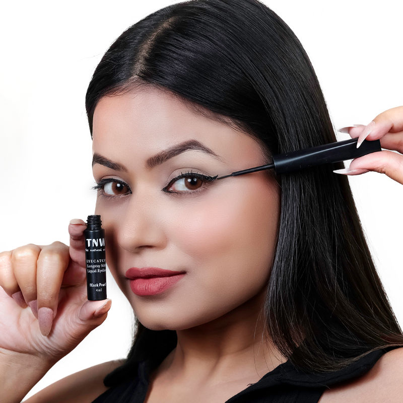 Smudgeproof Eyecatchy Matte Liquid Eyeliner
